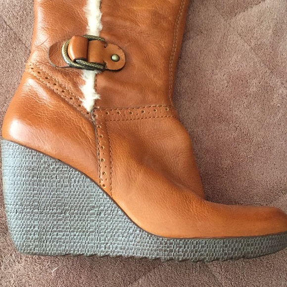 Woman’s boots - Picture 5 of 5